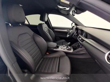 Alfa-Romeo Stelvio - 3