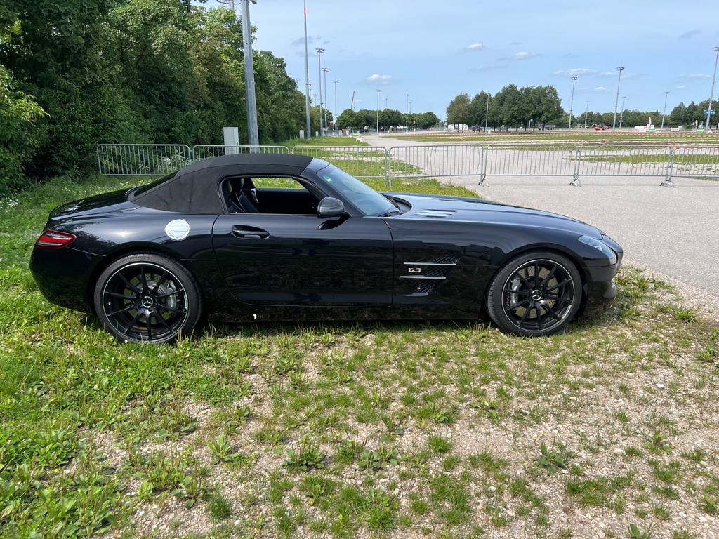 Mercedes-Benz SLS AMG