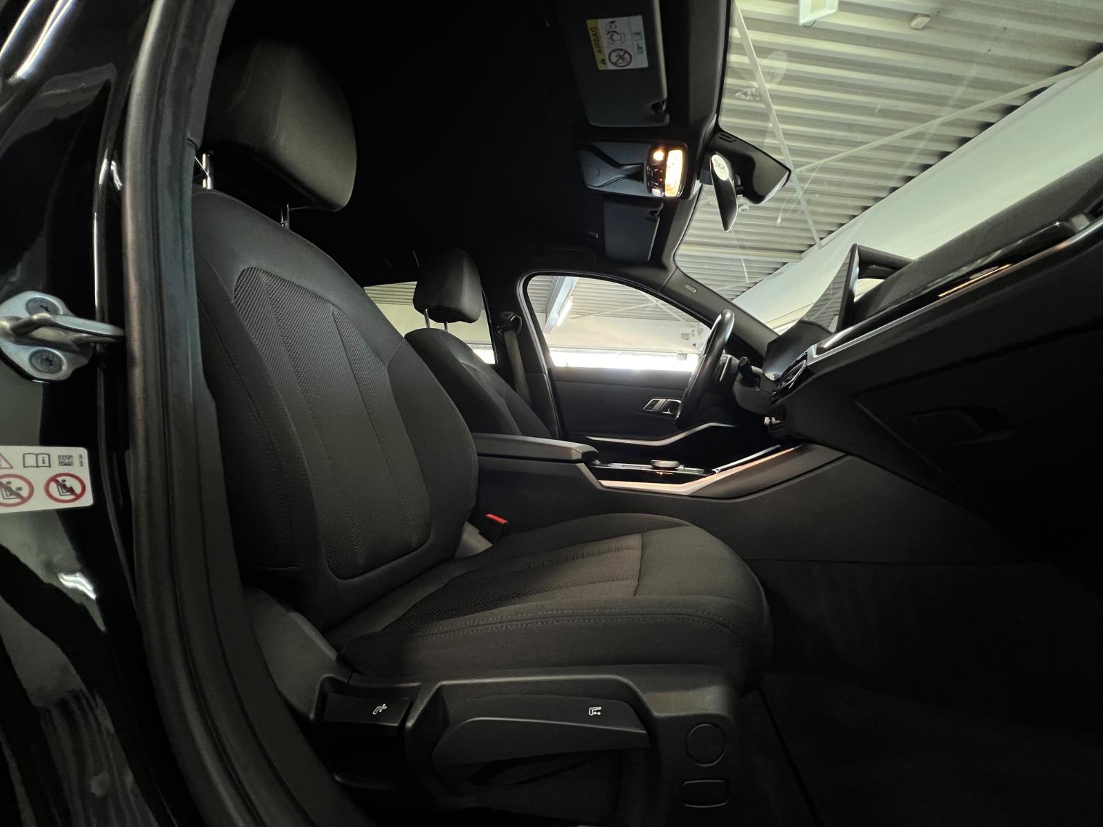 BMW 318d Touring Himmel Anthrazit+Driving Assist
