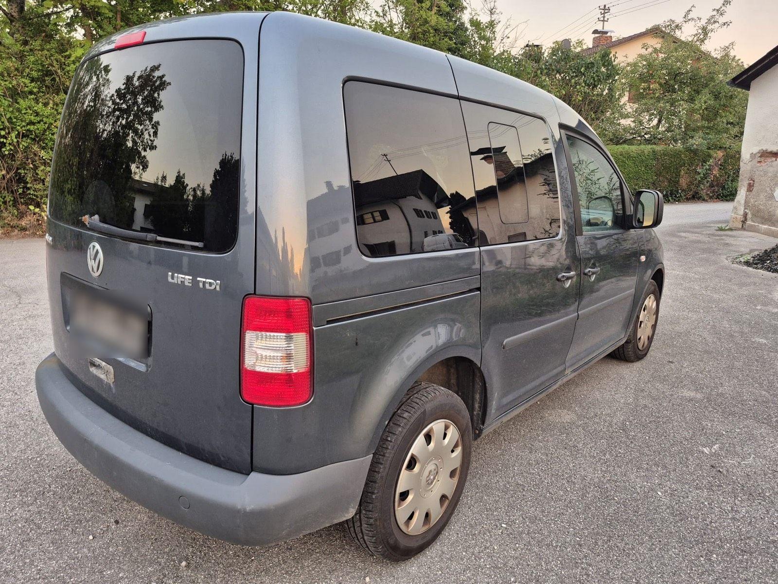 Volkswagen Caddy 2010 — photo 10