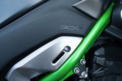 KAWASAKI Z 900 SE 2026 Performance + AKRA + Quickshifter