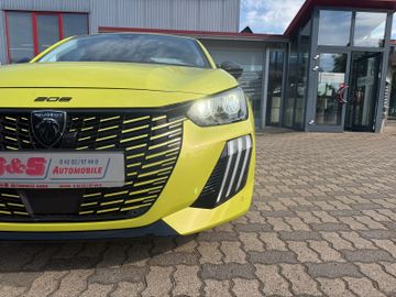 Peugeot 208 1.2 PureTech 100 Allure SHZGTEMPOMATLEDKA