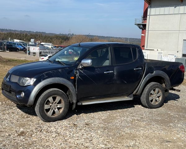 Mitsubishi L200 Pick-Up Double Cab 2.5 D-ID 4WD *KLIMA*AHK*