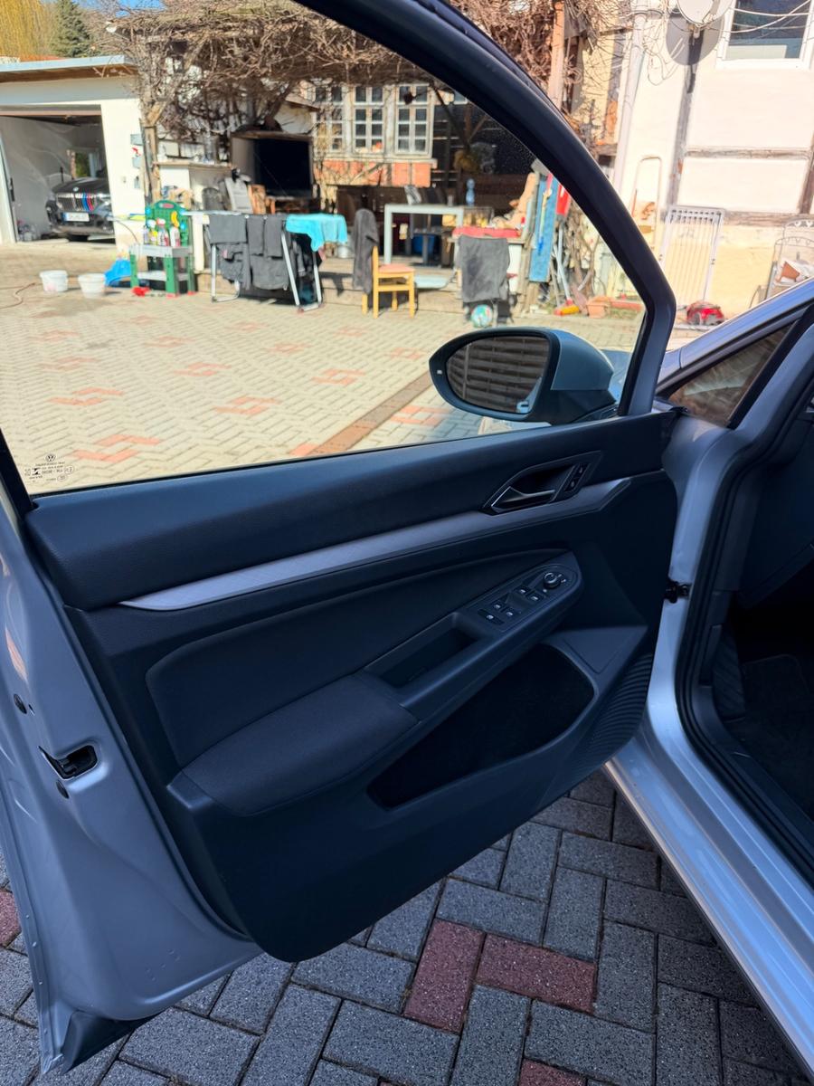 Volkswagen Golf VIII Lim. Life eTSI, миниатюра 12