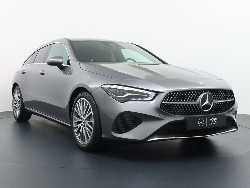 Mercedes-Benz CLA 180 Shooting Brake Star Edition Luxury Line