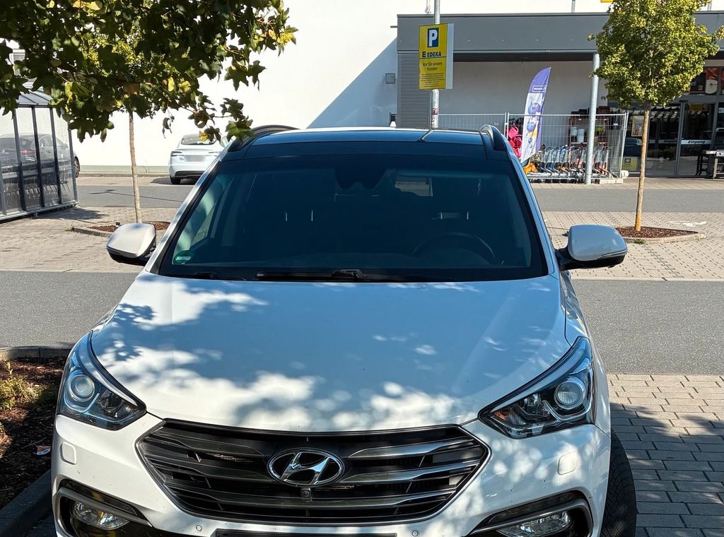 Image of Hyundai SANTA FE