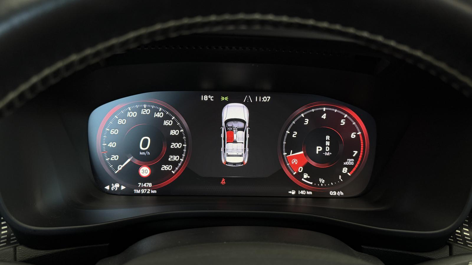 Volvo XC40 R Design 2WD*PANO*KAMERA*HARMAN-KARDON*LANE