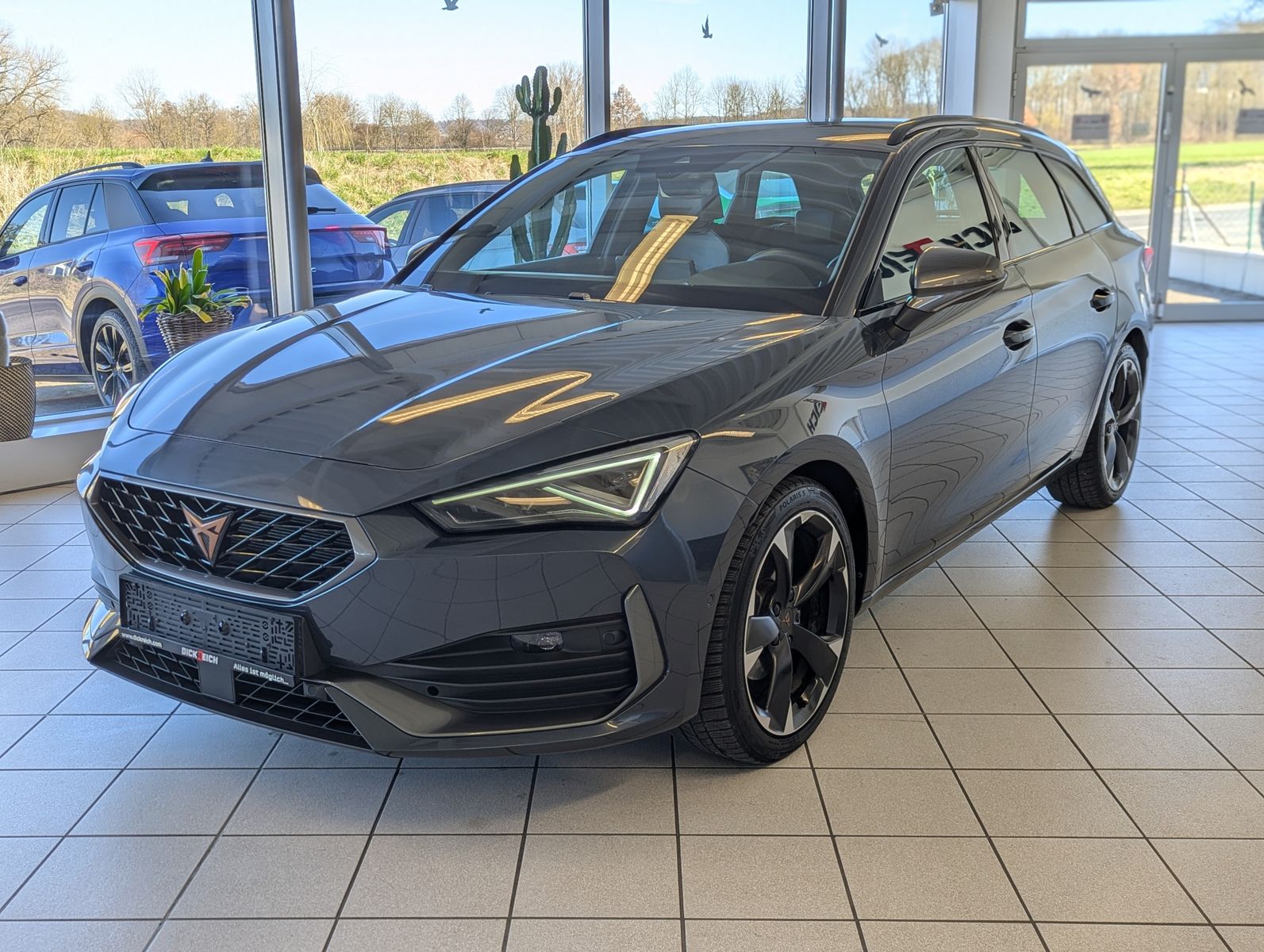 Fahrzeugabbildung CUPRA Leon 1.5eTSI DSG Matrix Cam Vision+ Full Link