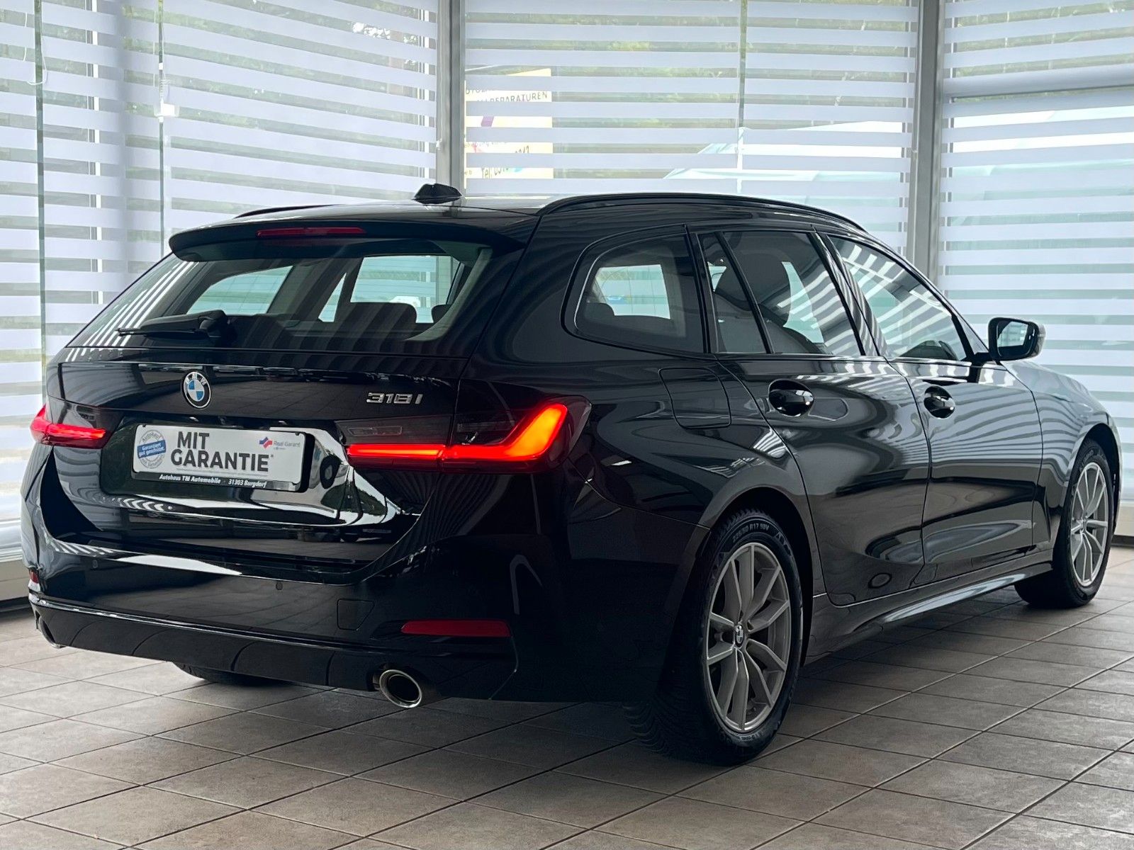 BMW 318i Widescreen KAMERA Driv.Assist. Unfallfrei foto 3