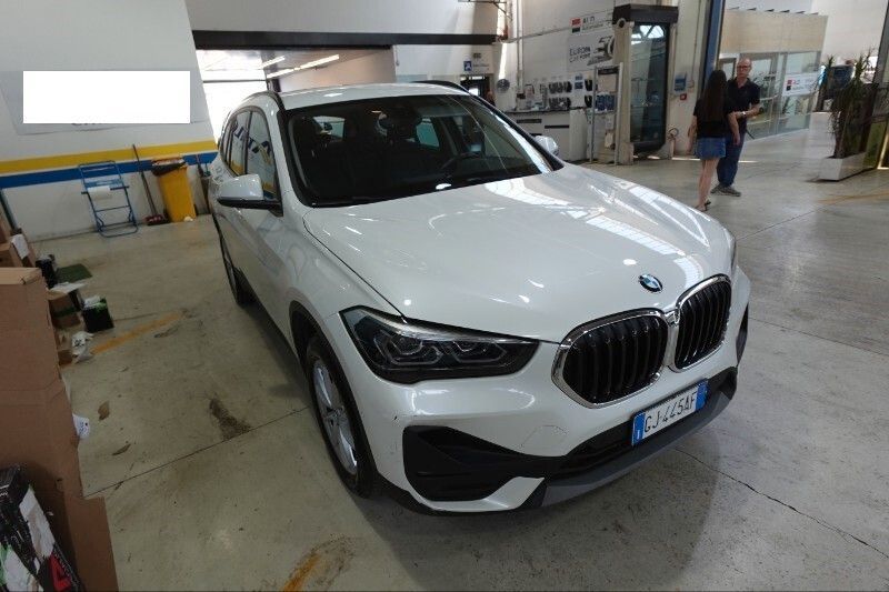BMW Bmw X1 sDrive18d 150cv Aut. *FULL OPT.* da VETRI imagem 3