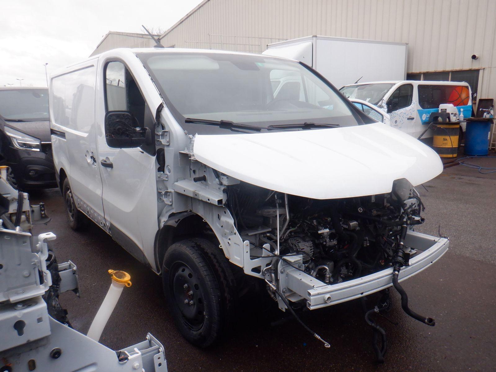 Renault TRAFIC L1H1 2T8 2.0 BLUE DCI 110CH ADVANCE -24