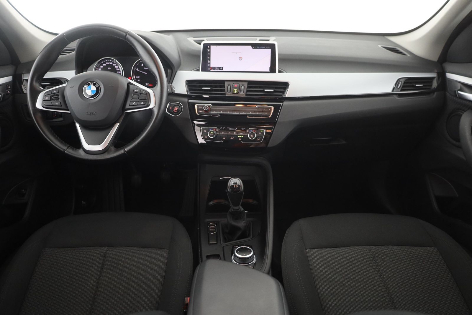 BMW X1 18d sDrive LED Navi Sitzheizung Tempomat PDC foto 9