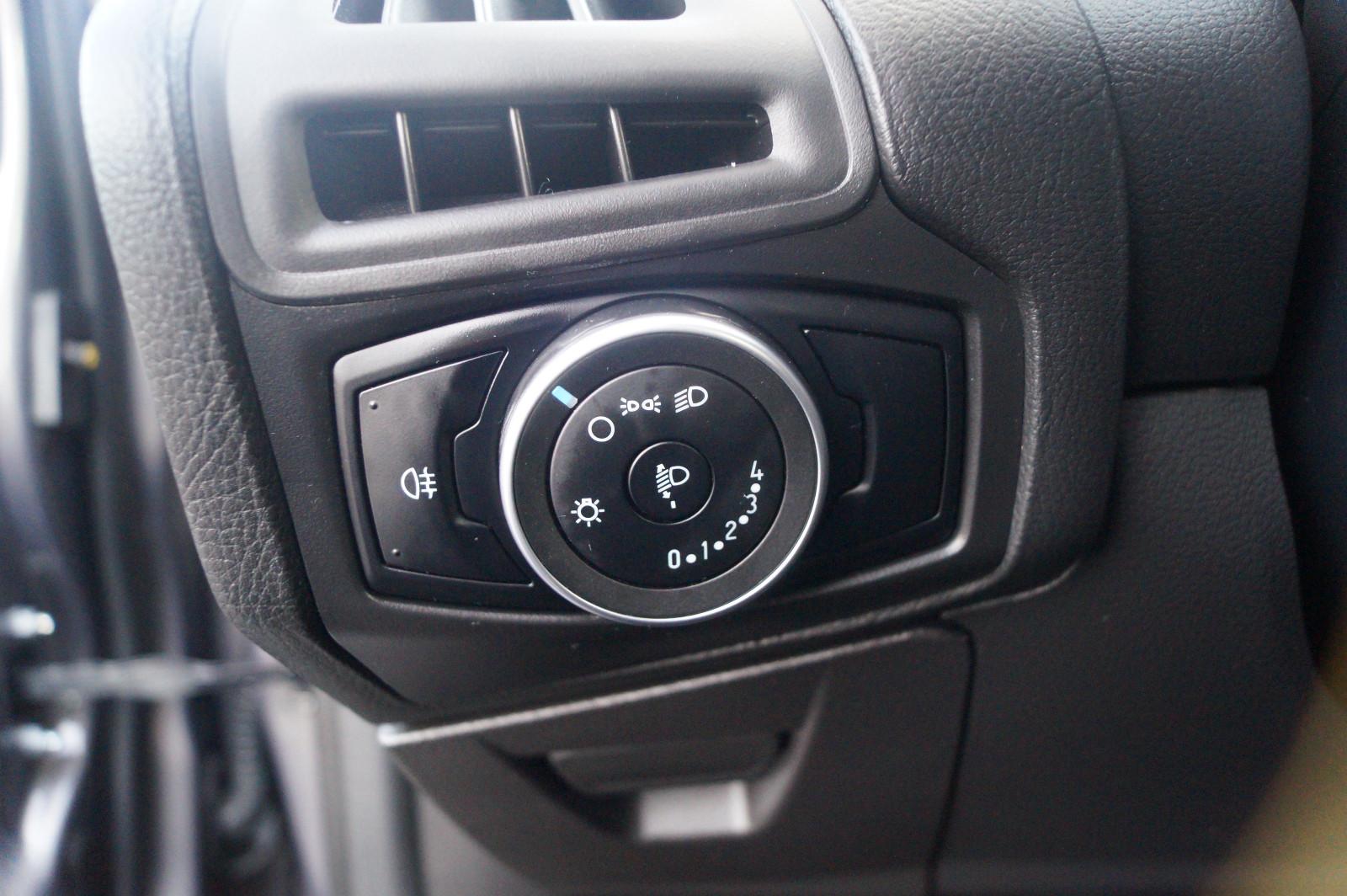 Ford Focus 2015 — photo 23