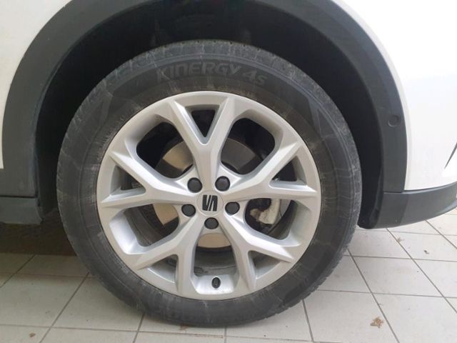 Arona 1.0 TSI DSG FR LED+NAVI+KAMERA+GRA+SITZHZ+