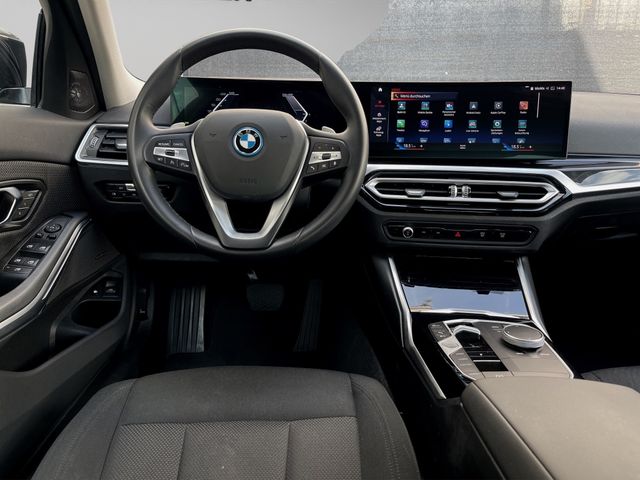 Foto Nummer 11: BMW 330e
