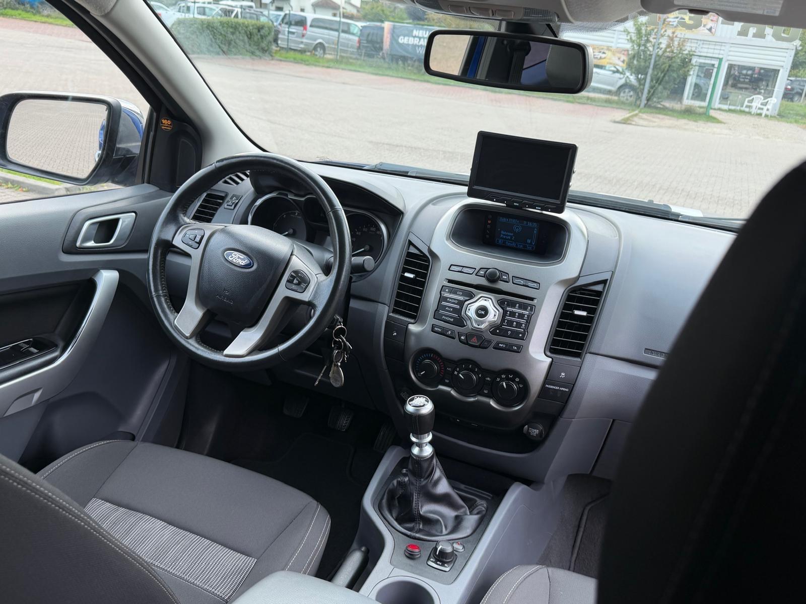FORD RANGER XLT 2.2 TDCI 150ch 4X4 - CABINE APPROFONDIE - ATTELAGE 3,5T - CAMÉRA DE RECUL - RADARS DE STATIONNEMENT