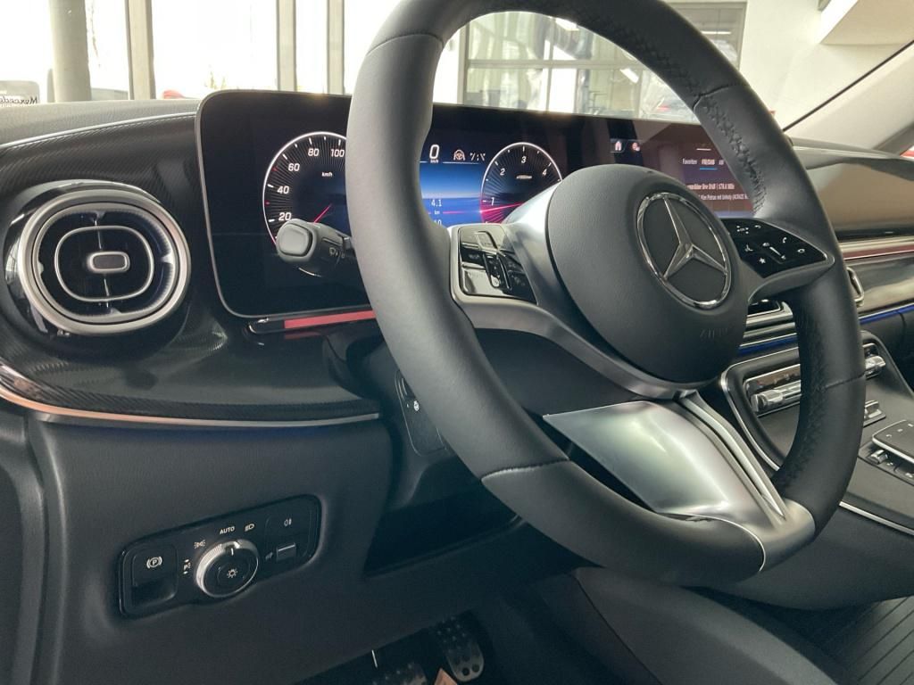 Fahrzeugabbildung Mercedes-Benz V 300 d Style lang AMG*AHK*Distronic*Navi*Warmw.