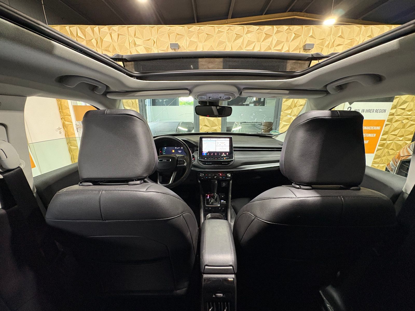 Fahrzeugabbildung Jeep Compass S Plug-In Hybrid 4WD/PANO/360°/ACC/APPLE