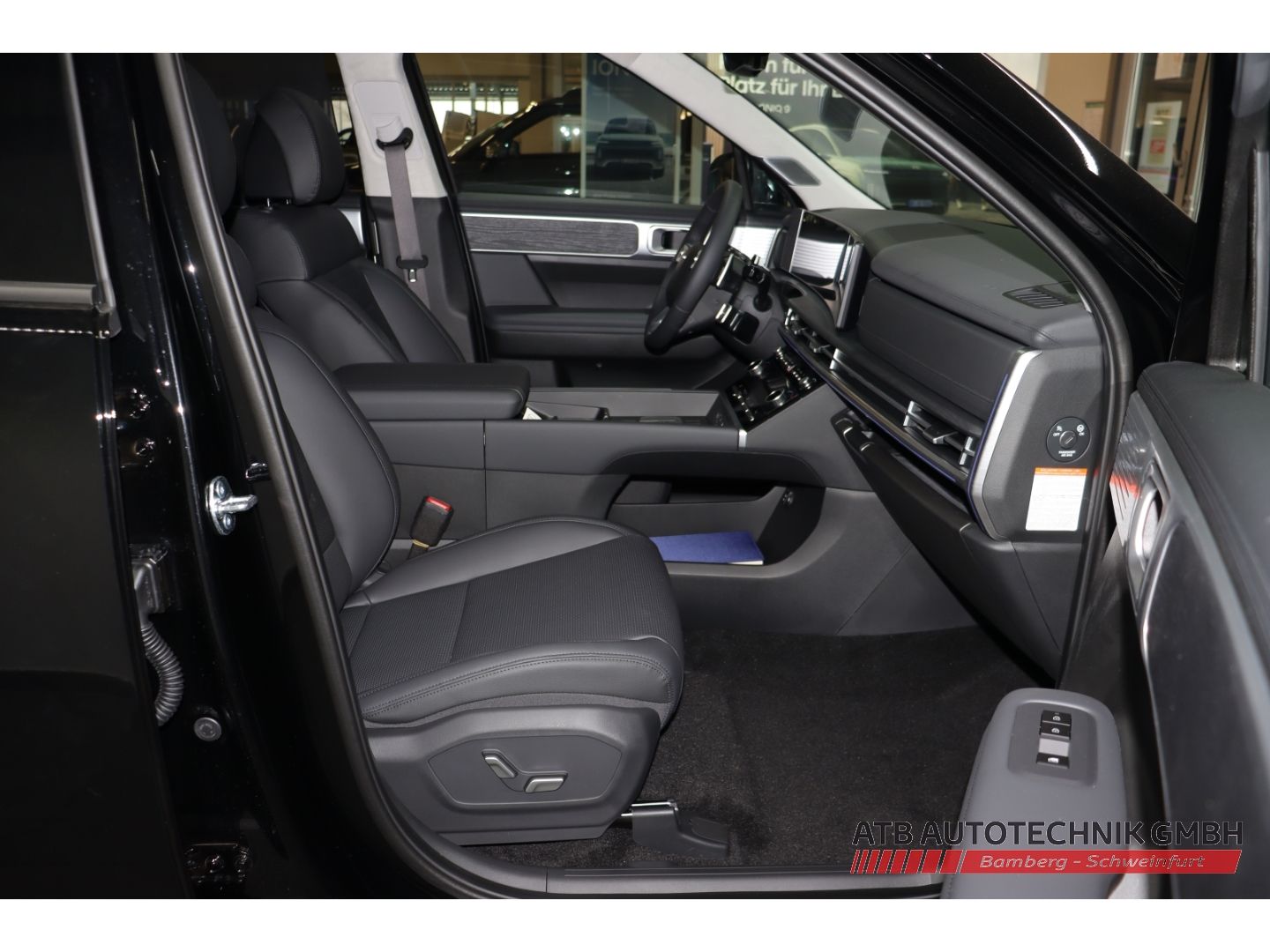 Fahrzeugabbildung Hyundai SANTA FE Hybrid MY26 1.6 T-GDi 6-AT 2WD Signatur