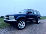 Chevrolet Blazer dark blue 4x4  - Chevrolet Blazer Gebrauchtwagen