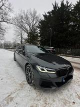 BMW 530d A  M-Sportpaket Scheckheft BMW - BMW 530 in Lübeck