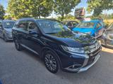 Mitsubishi Outlander 2.2 DI-D 4WD Instyle Plus S - Mitsubishi Outlander Kombi Gebrauchtwagen