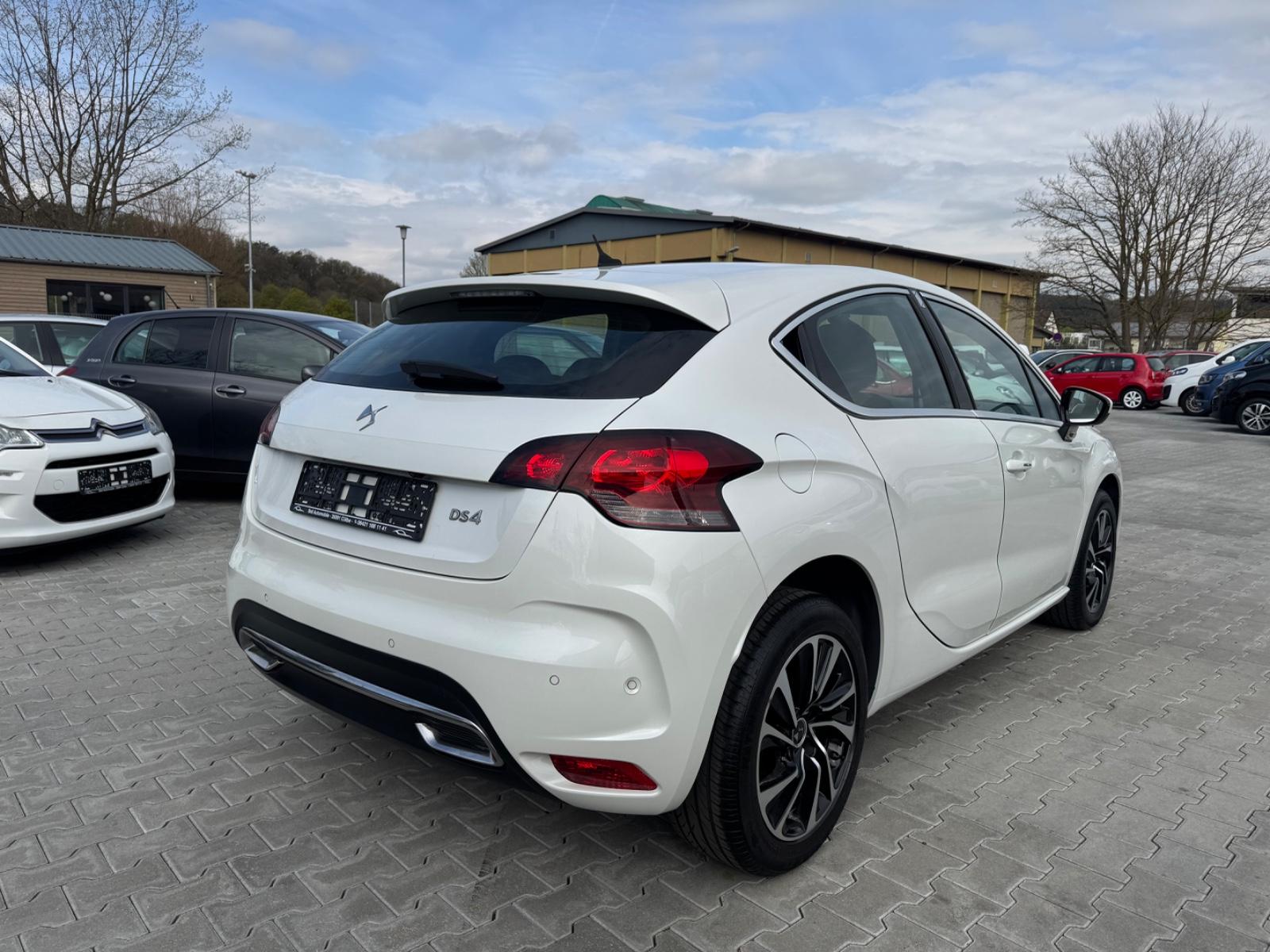 DS Automobiles DS4 DS 4 Basis 1.6 Blue-HDI / Navi / kamera