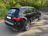 Mercedes-Benz GLC 350d 4M*AMG Line*Distr*Leder*AHK*Spurh*Alu19 - Mercedes-Benz GLC 350 von privat