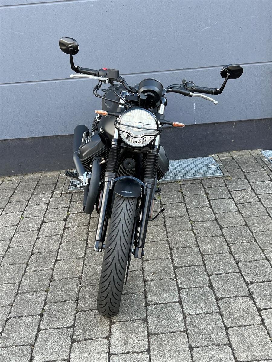Moto Guzzi V7 Stone inkl. Lenkerendenspiegel!