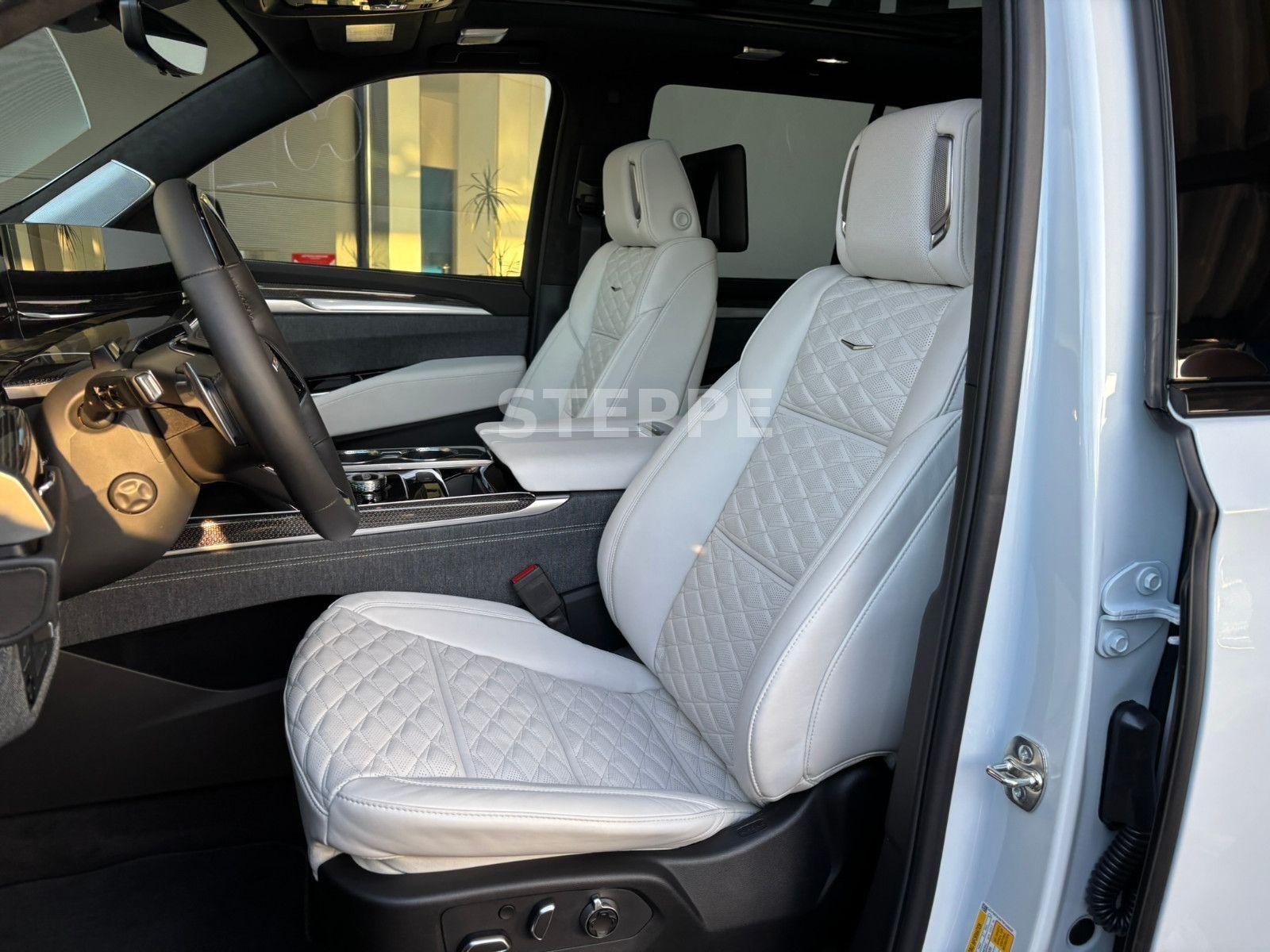 Cadillac Escalade MY26 V-Series 6.2 V8 Supercharged AWD