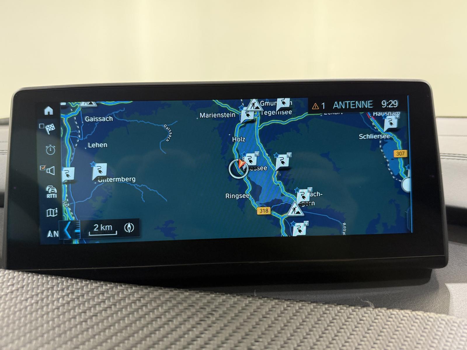 BMW i8 Roadster HUD HK Laser DA WLAN