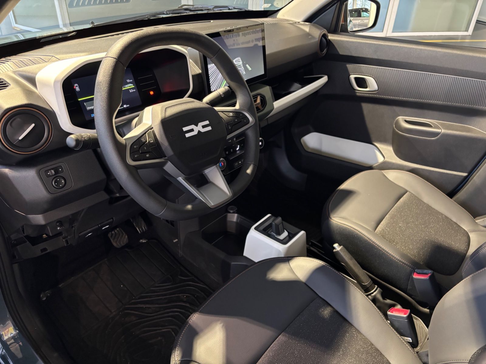 Fahrzeugabbildung Dacia Spring Electric Extreme 65 mit Schuko Typ2