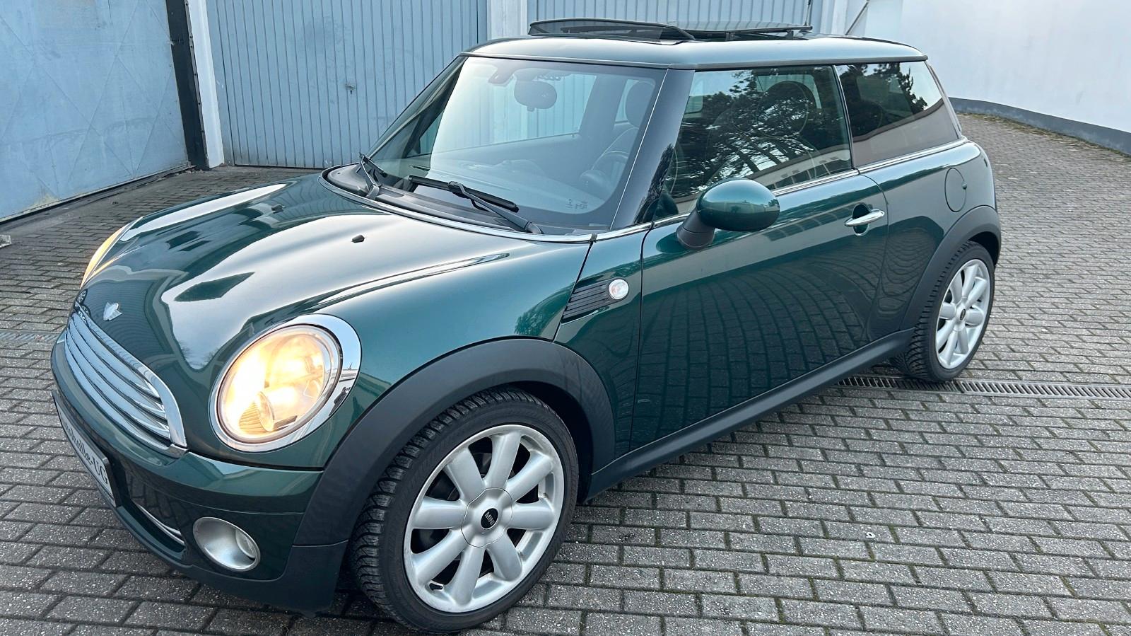 MINI Cooper / 2.Besitz/ Leder/ Panoramadach