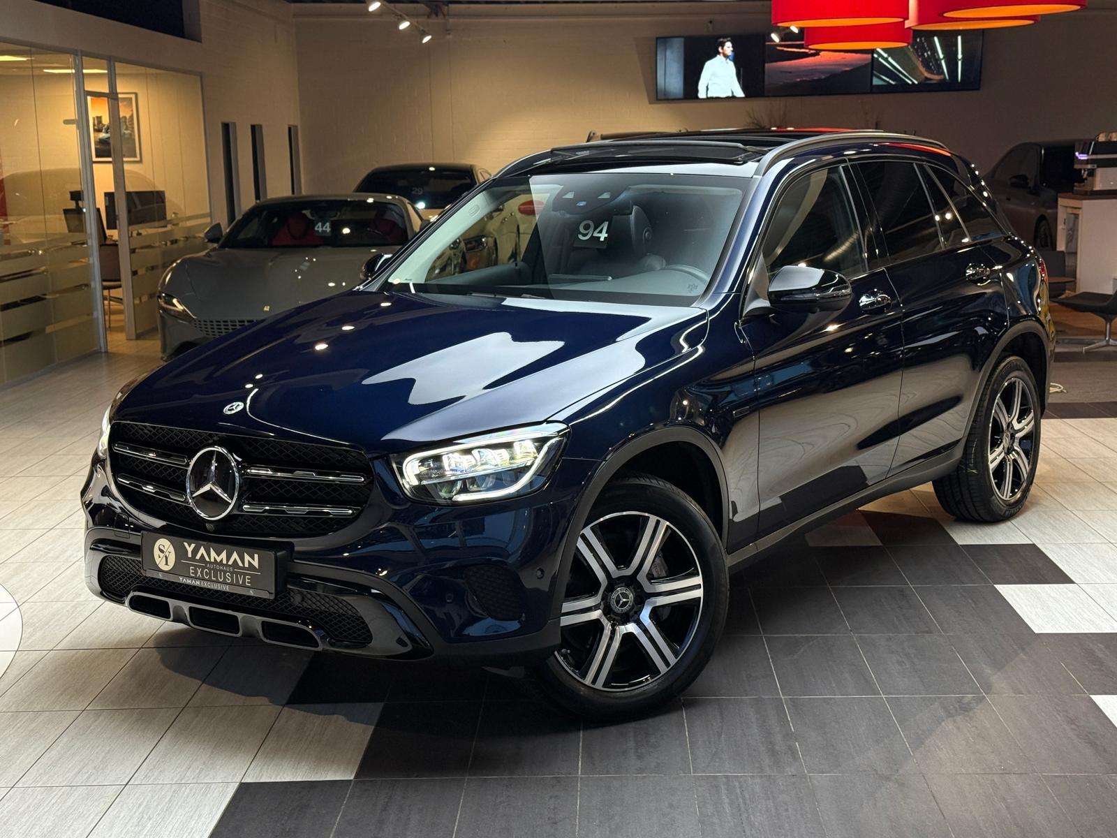Mercedes-Benz GLC 300 e 4Matic*Panorama*360°*AHK*KeylessGO