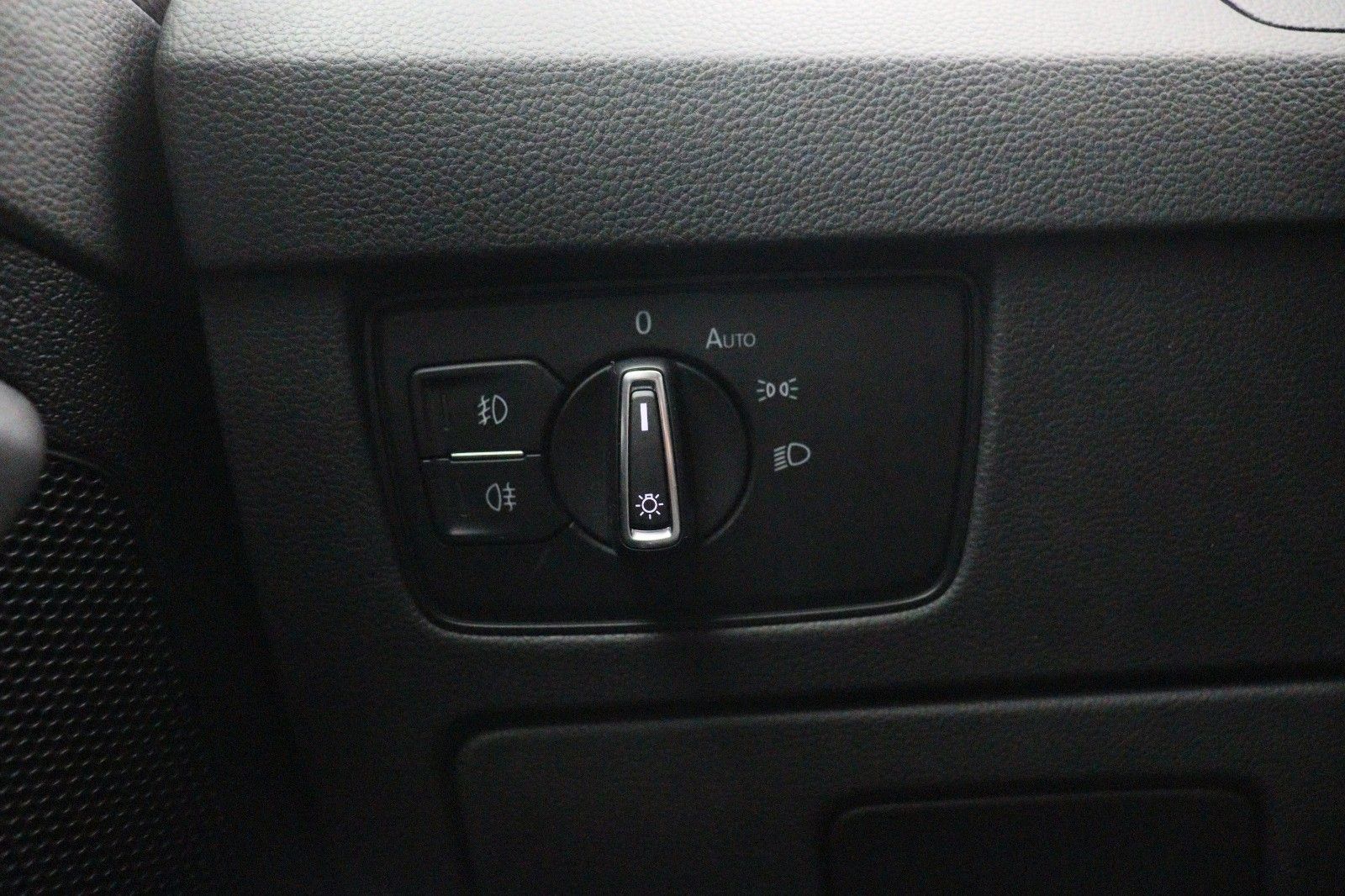 Fahrzeugabbildung Volkswagen Passat Variant 2.0 Alltrack NAVI ACC LED STHZ