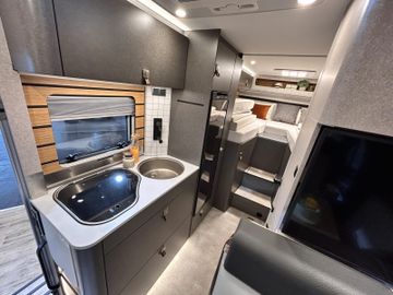 HYMER  ERIBA  HYMERCAR ML-T CrossTrail 580 4x4 Winterpaket XL Bett