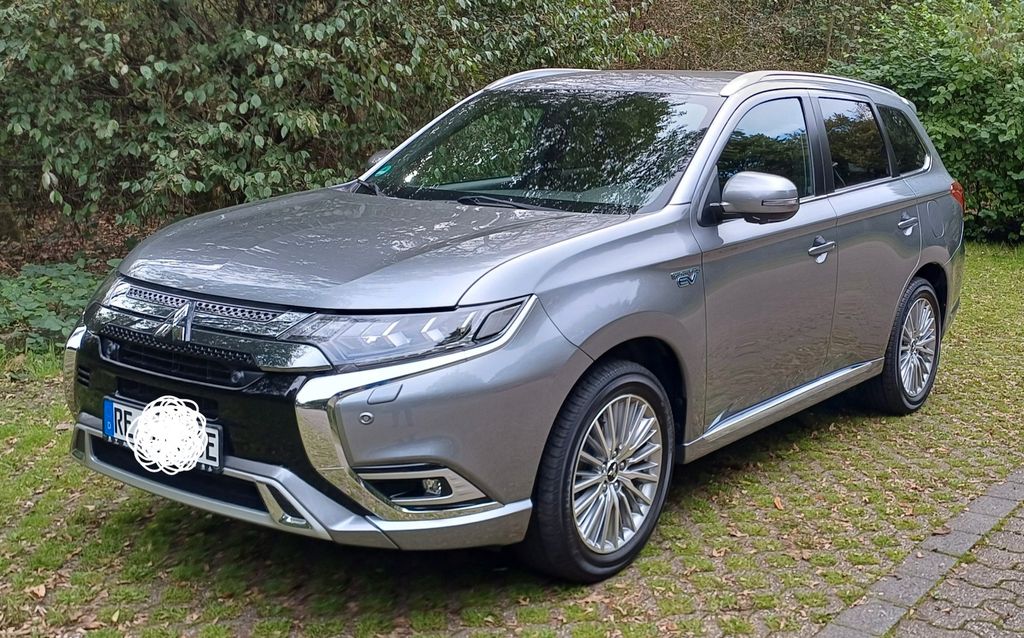 Image of Mitsubishi Plug-in Hybrid Outlander