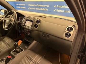 Volkswagen Tiguan - 11