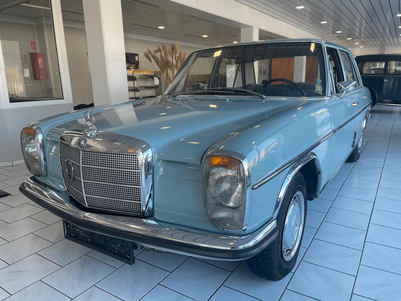 Mercedes-Benz 200/8 Limousine - Automatik - AHK - Oldtimer