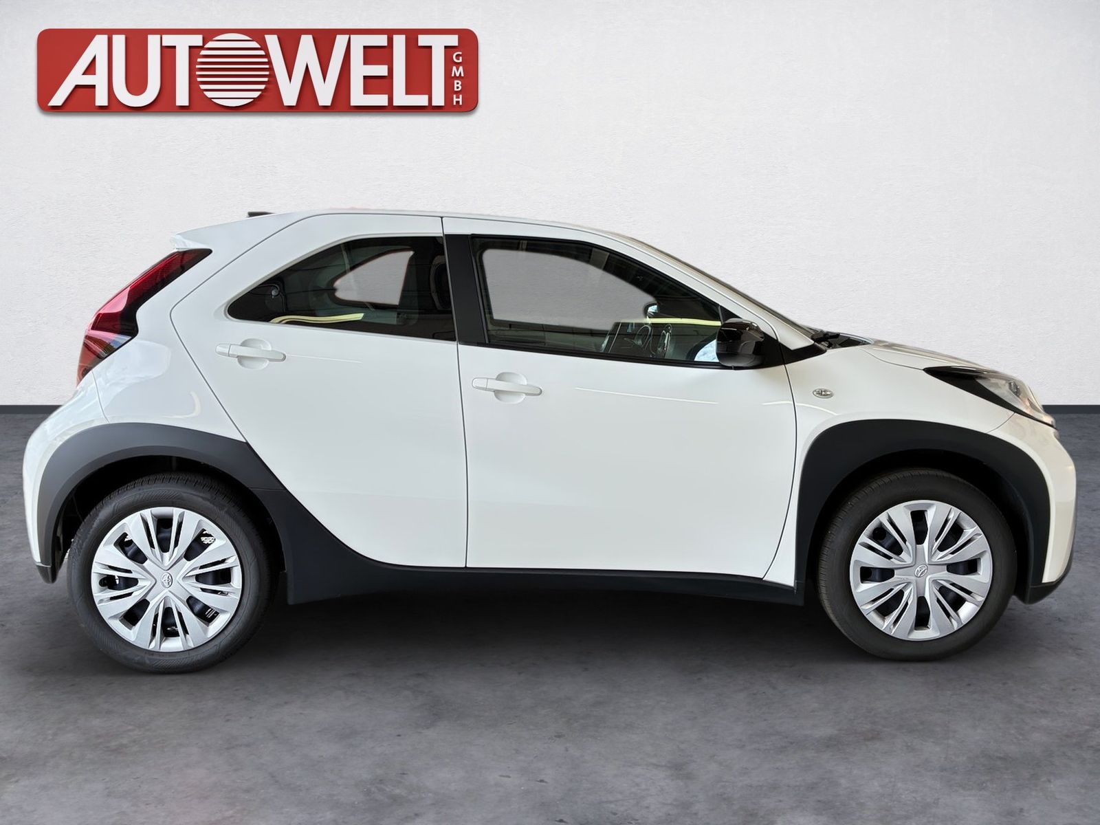 Fahrzeugabbildung Toyota Aygo X 1.0 Business Edition SHZ,Kamera,ACC