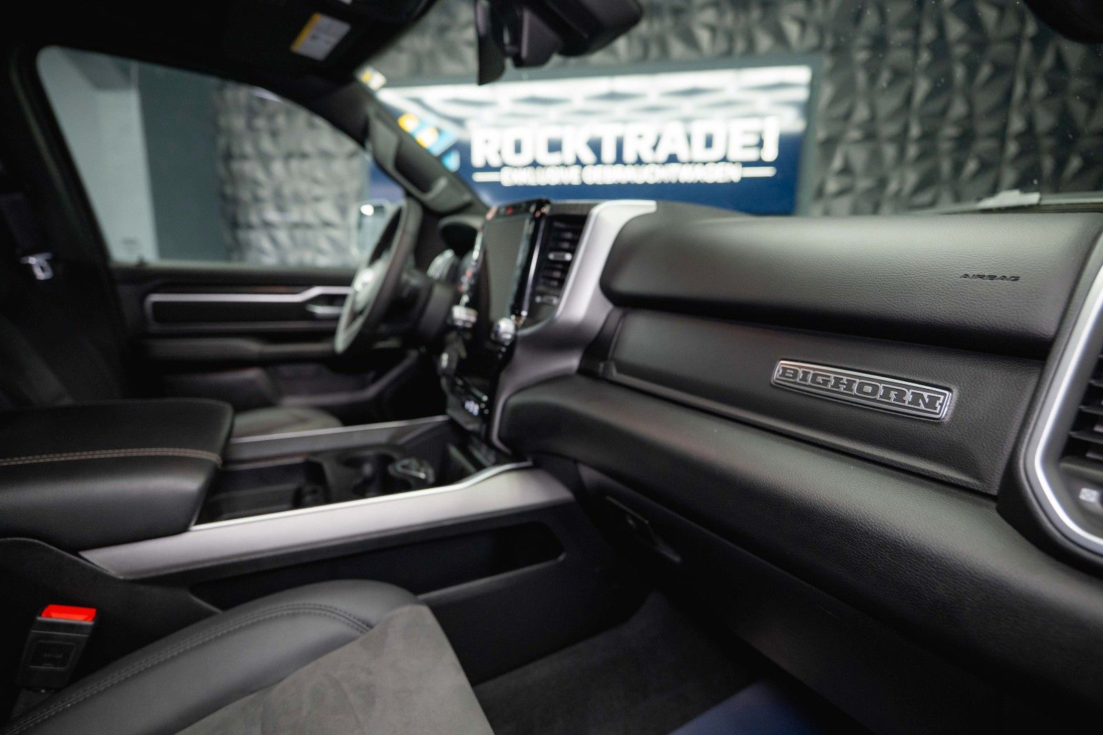 Fahrzeugabbildung Dodge RAM 3.0 MY 25 TWIN TURBO BLACK EDITION *LED*ACC*