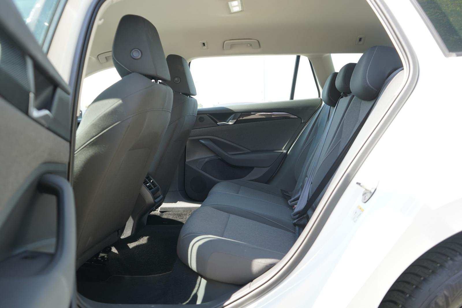 Volkswagen Passat 1.5 eTSI DSG LED Virtual Cockpit, миниатюра 28