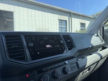 Volkswagen Crafter - 11