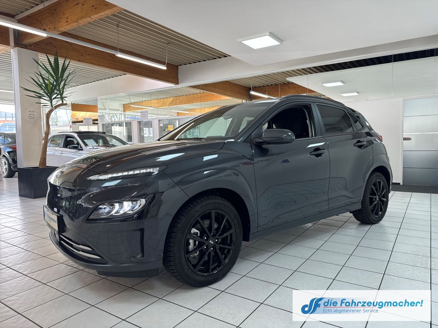 Fahrzeugabbildung Hyundai KONA Elektro 2WD Apple CarPlay Android Auto Klim