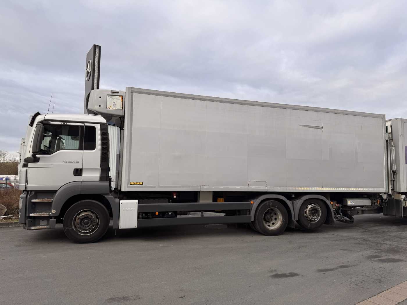 Fahrzeugabbildung MAN TGS 26.440 6x2 BL LBW 2.000kg Carrier Supra 1150