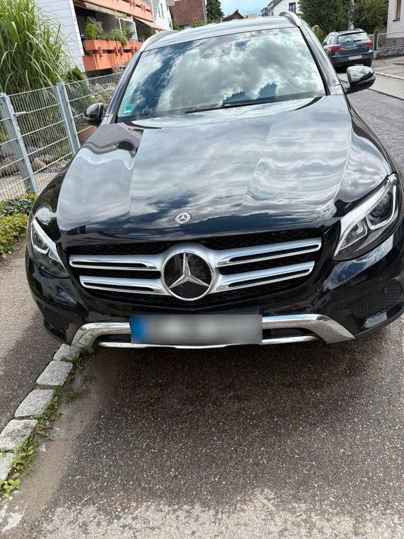Image of Mercedes-Benz GLC 250