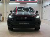 Audi Q5 40 TDI quattro advanced - Audi Q5: Schwarz