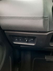 Land-Rover Discovery Sport - 8