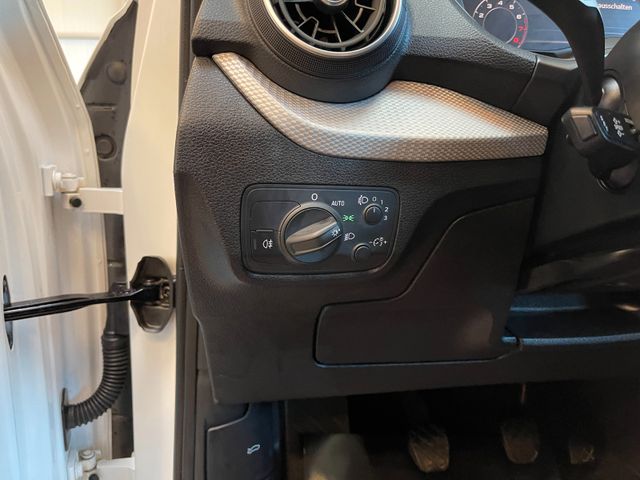 Audi Q2 35 TFSI *Virtuel*Xenon*Navi*Klima*