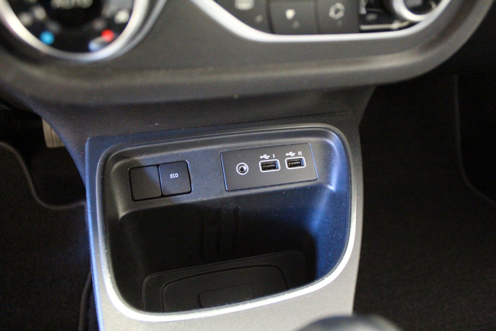 Fahrzeugabbildung Renault Twingo E-Tech 100% elektrisch*Plus Winterräder